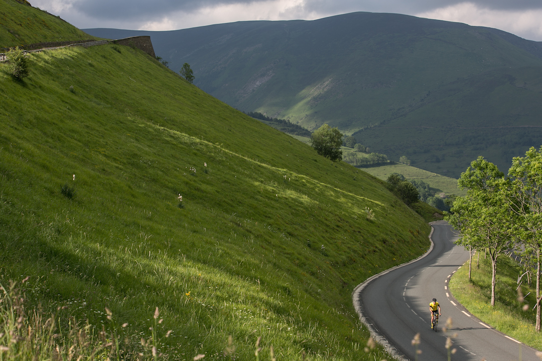 Col du Peyresourde - Gifts you with stunning views and the reward of a stack of delicious crêpes at the summit café